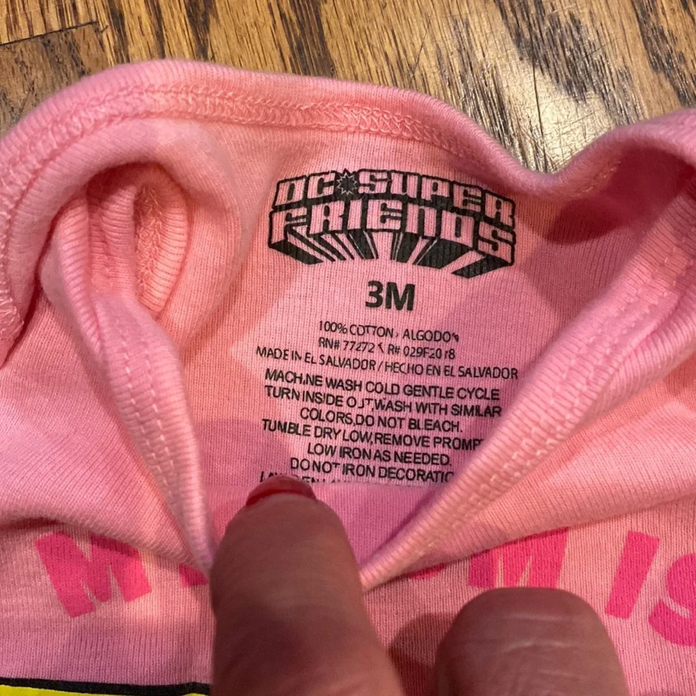 DC SUPER Friends Onesie 3 M months My Mom is Wonder Woman Pink
